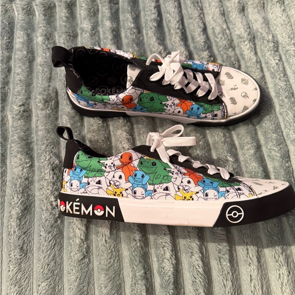 Pokemon Other - Pokémon low top sneaker (men’s)